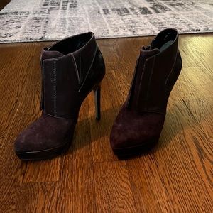 POUR LA VICTOIRE brown suede boot with leather and patent leather size 6